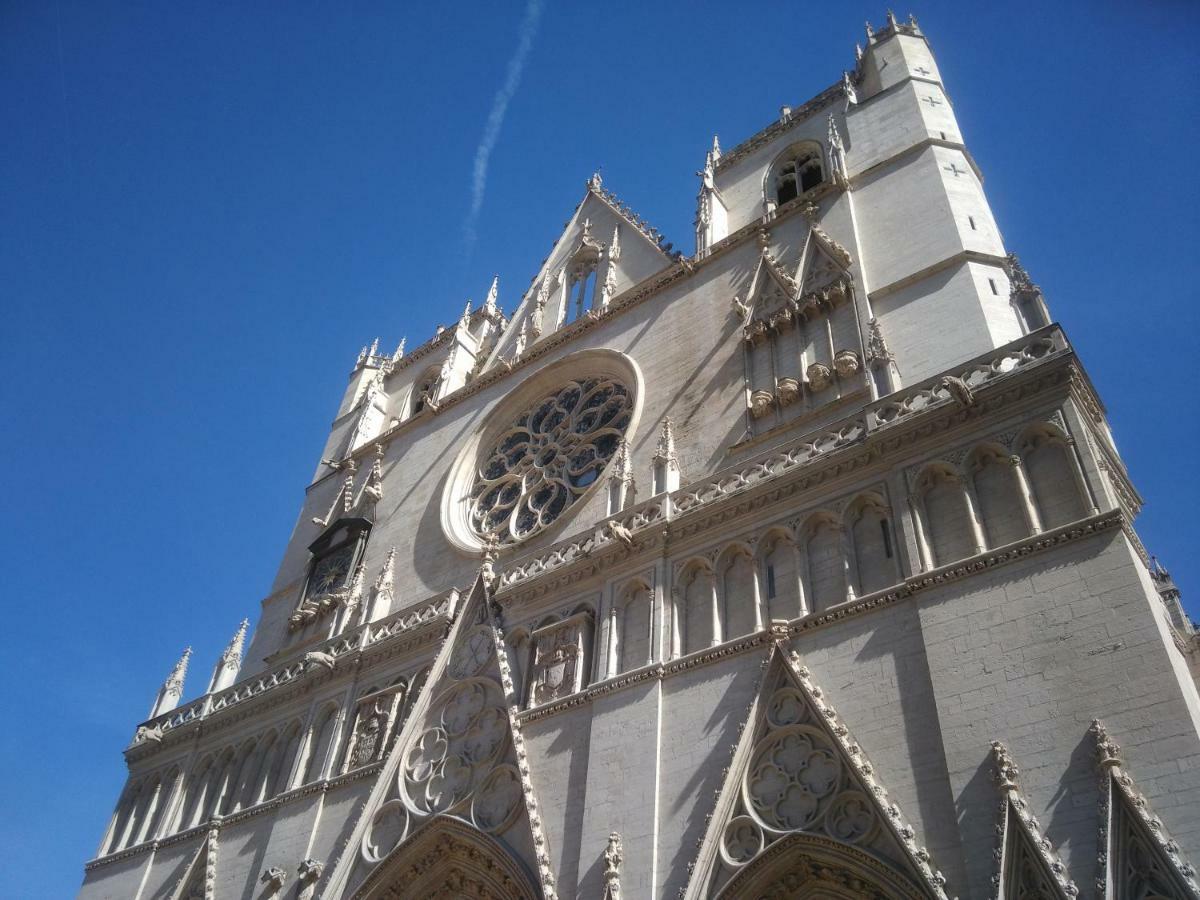 Gite Du Vieux Lyon Bagian luar foto